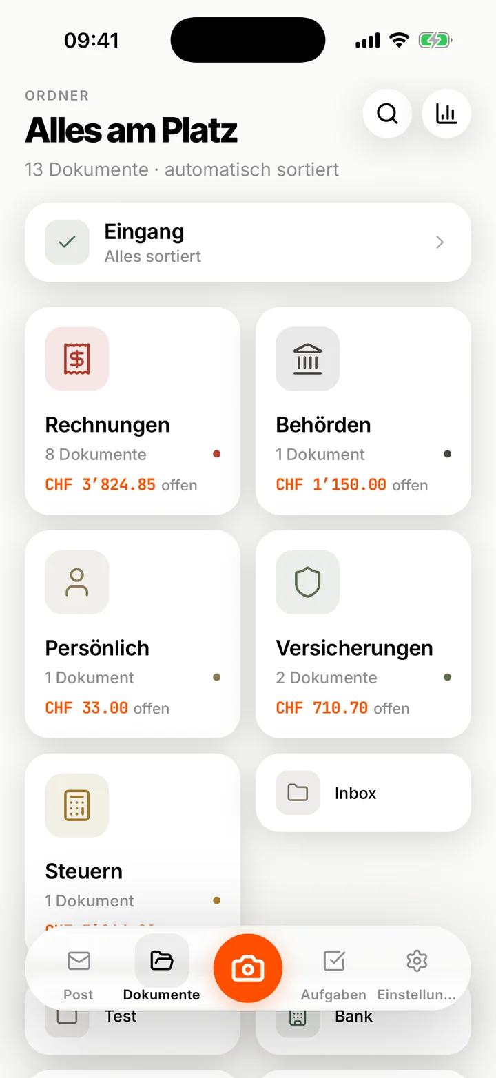 Ordner mit offenen Beträgen: Rechnungen, Behörden, Versicherungen, Steuern
